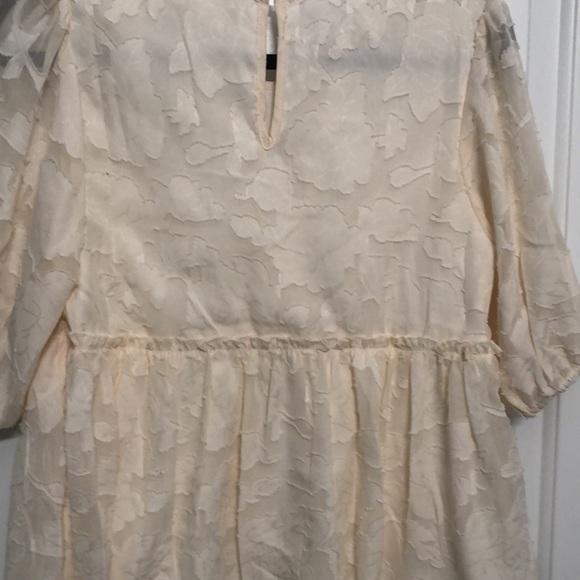 Cream blouse - Picture 2 of 4